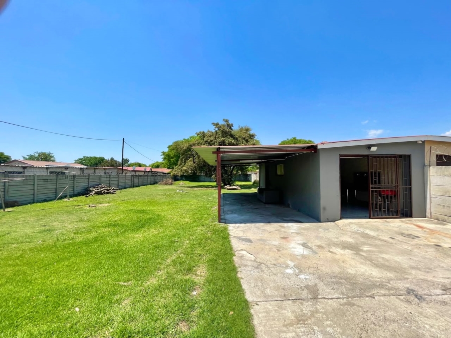 3 Bedroom Property for Sale in Rustenburg North North West